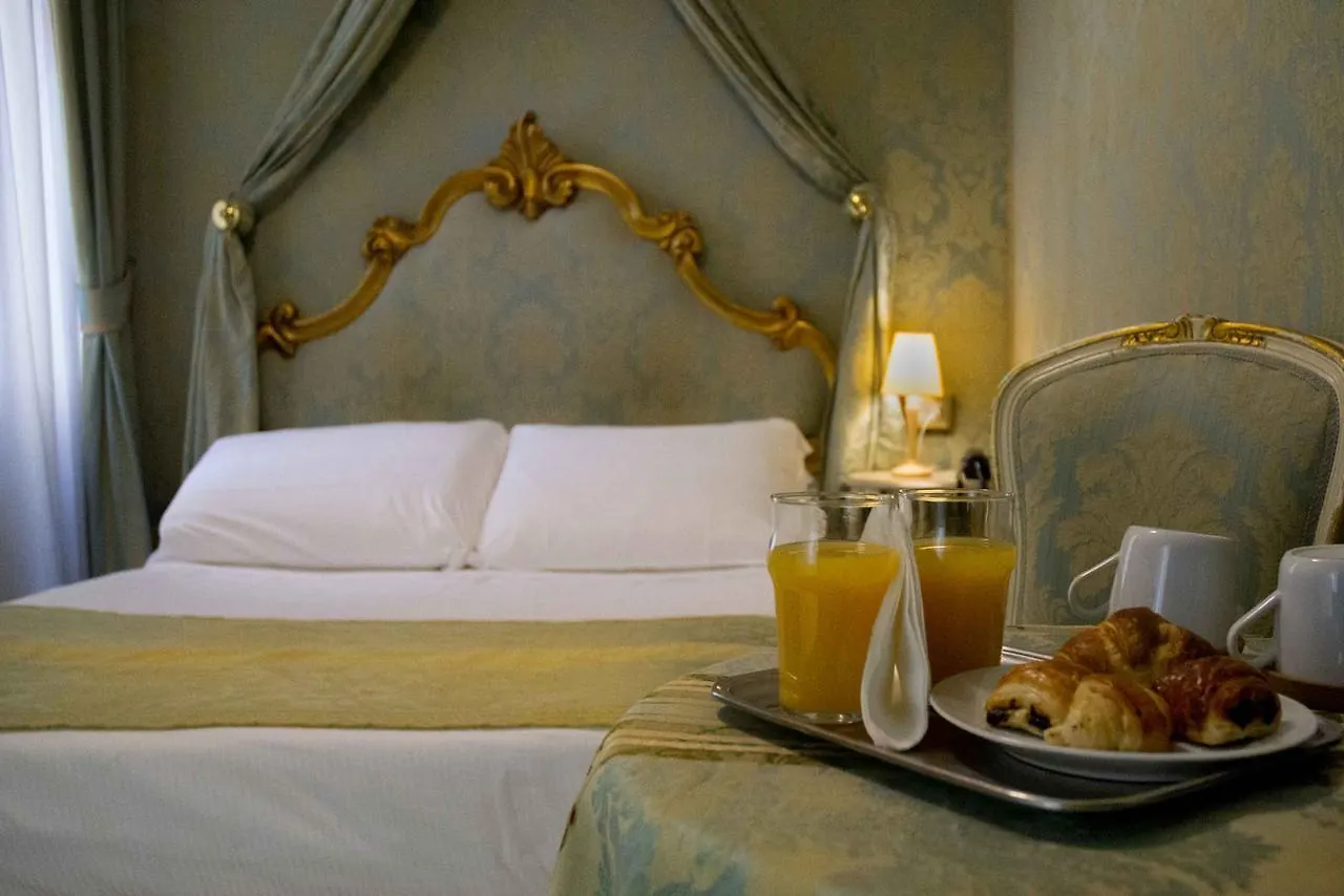 Hotel San Giorgio Veneza 3*,