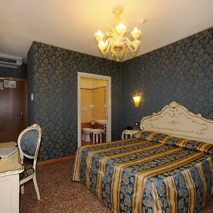 Il Mercante Di Отель