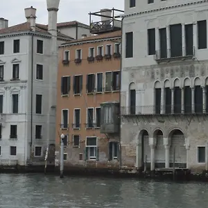 Guest house Leon Bianco On The Grand Canal